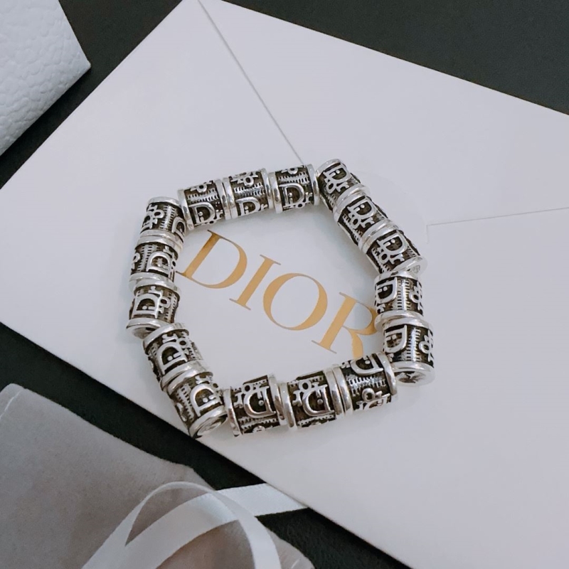 chr1st1an D10r bracelets